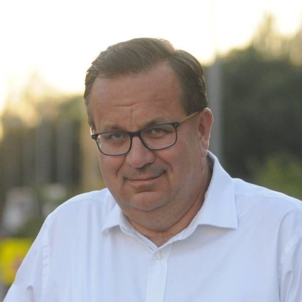 Existuje člověk, který zvulgarizoval českou politiku, řekl v Pressklubu ministr Mládek