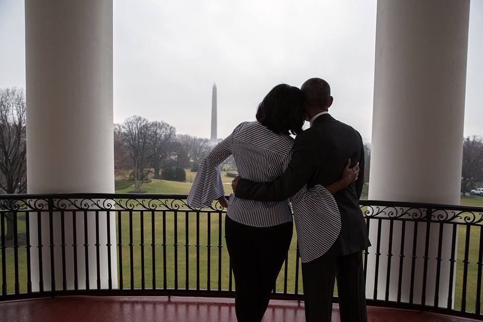 Obamovi se loučili s&nbsp;Bílým domem. Být vaší první dámou je celoživotní pocta, řekla Michelle Obama