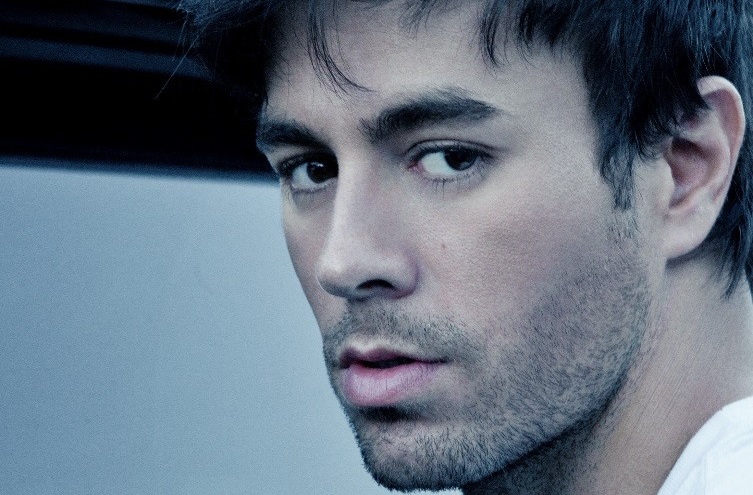 SOUTĚŽ! Hrajeme o&nbsp;10 lístků na&nbsp;VYPRODANÝ koncert Enrique Iglesiase