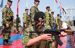 Generál NATO předpovídá válku v&nbsp;roce 2017. Rozpoutá ji Rusko, které ztratilo zábrany. Kdo to odnese?