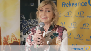 Helena Vondráčková zazpívala exkluzivně pro&nbsp;Frekvenci 1 nový hit z&nbsp;alba Dávno vím svý