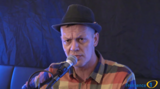 Jak si s&nbsp;hitem od George Ezry poradil Iby Pop? Poslechněte si cover verzi, kterou zazpíval exkluzivně pro&nbsp;Frekvenci 1