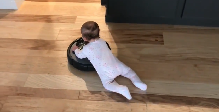 Neohrožený jezdec Formule 1? Kdo ví, co z něj vyroste. Batole je hvězdou internetu
