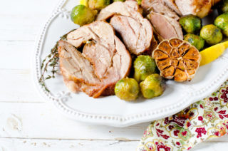 Babicovy recepty: Krůtí plátky na&nbsp;zázvoru s&nbsp;pomerančem a&nbsp;pečené ovoce s&nbsp;ořechy