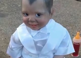 Ďáblova panenka děsí internet. Místní obyvatelé jsou však v&nbsp;klidu