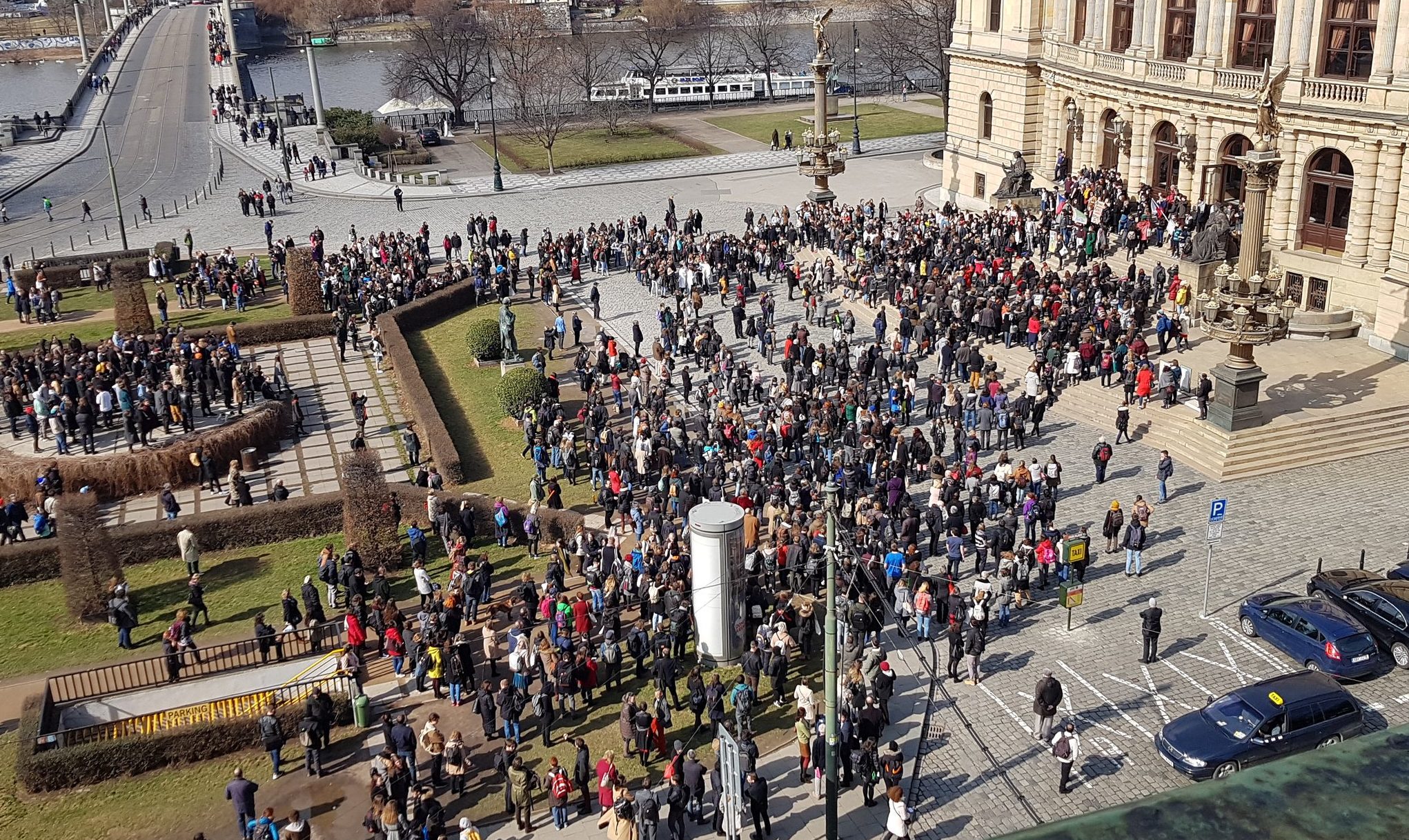 #VyjdiVen! Studenti po&nbsp;celé ČR stávkují na&nbsp;obranu ústavních hodnot