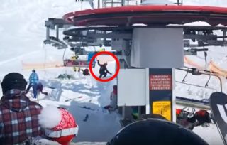 Děsivé záběry: Lanovka náhle změnila směr, lyžaři létali vzduchem