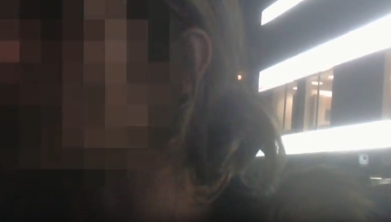 VIDEO: Matka vedla dítě v&nbsp;mrazu v&nbsp;pyžamu! Nadýchala téměř 2 promile