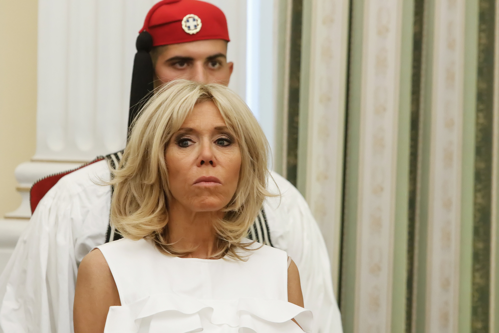 Ve Francii vyšetřují údajnou krádež identity první dámy Macronové