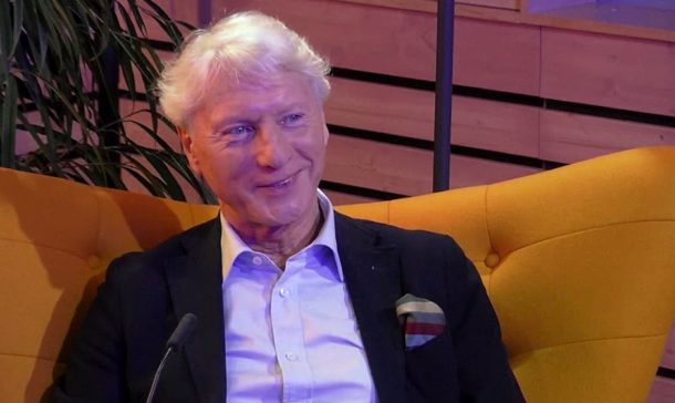Největší peklo? Sandále s&nbsp;ponožkami a&nbsp;košile s&nbsp;krátkým rukávem, řekl Ladislav Špaček v&nbsp;pořadu Host Frekvence 1