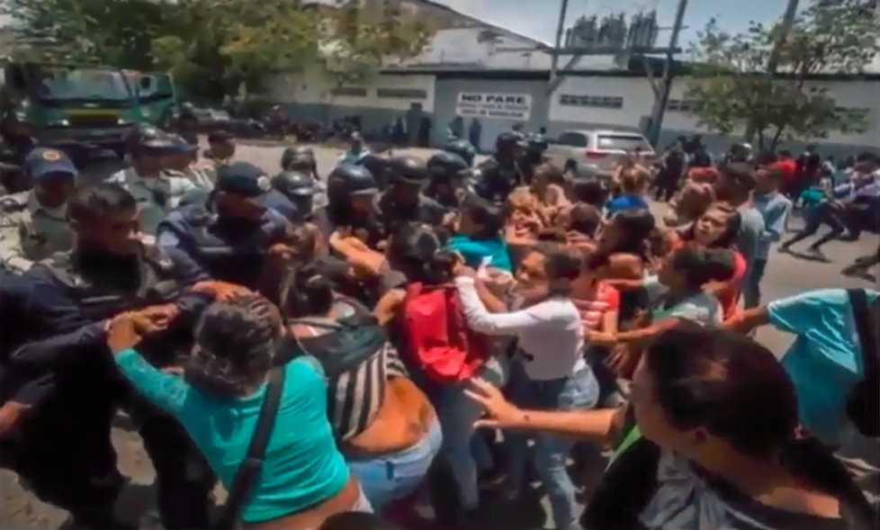 Nepokoje ve venezuelských celách si vyžádaly nejméně 68 mrtvých