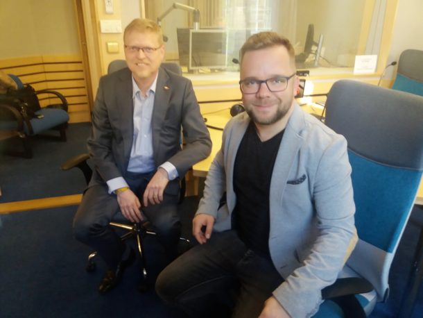 Zeman se zúčastní sjezdu komunistů, vynechá mši za kardinála Berana. Z&nbsp;toho radost nemám, řekl v&nbsp;Press klubu Pavel Bělobrádek