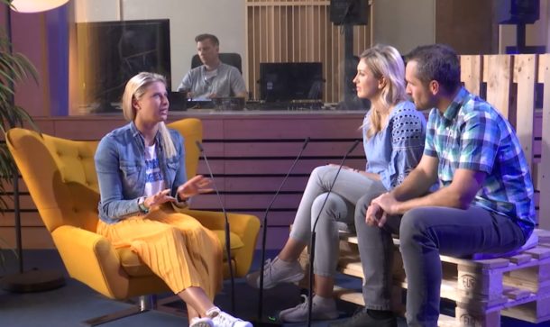 Já jsem doma tam, kde mám nejvíc věcí a&nbsp;svoje skříně, řekla v&nbsp;pořadu Host Frekvence 1 Andrea Sestini Hlaváčková