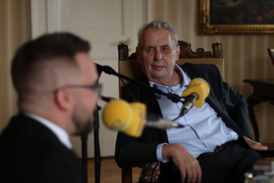 Novou vládu očekávám do konce června, řekl prezident Zeman v Press klubu Frekvence 1