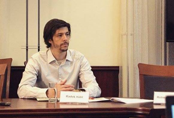 Několik exekutorů se pohybuje na&nbsp;hraně zákona, řekl v&nbsp;Press klubu Radek Hábl
