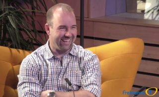 Práce s&nbsp;dětmi je krásná. Každý den boří rekordy, řekl v&nbsp;pořadu Host Frekvence 1 Aleš Valenta