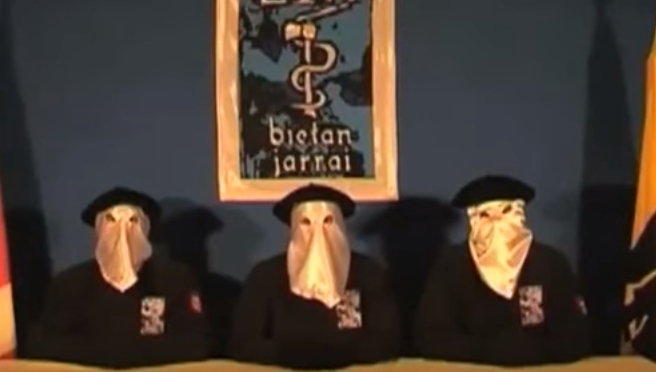 Baskická teroristická skupina ETA oznámila své rozpuštění