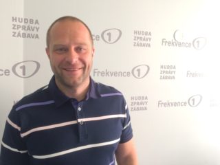 Ženám ubližuje, když se jedna snaží porazit druhou, řekl v&nbsp;Press klubu Milan Studnička