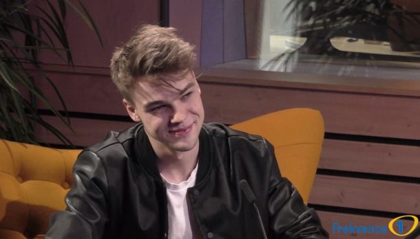 Na Eurovizi jsem chtěl jet s&nbsp;písní, která  bude moje, ne eurovizní, řekl v&nbsp;pořadu Host Frekvence 1 Mikolas Josef