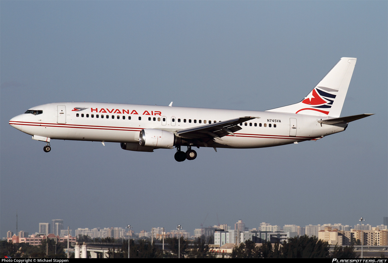 Na letišti v Havaně se po startu zřítil Boeing 737