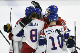 Hokejisté porazili Bělorusko 3:0 a&nbsp;poprvé na&nbsp;MS naplno bodovali