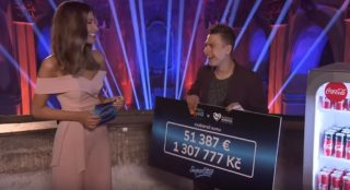 VIDEO: Pošťák Láďa zazpíval nový hit. To, co přišlo potom, ho dojalo k&nbsp;slzám!