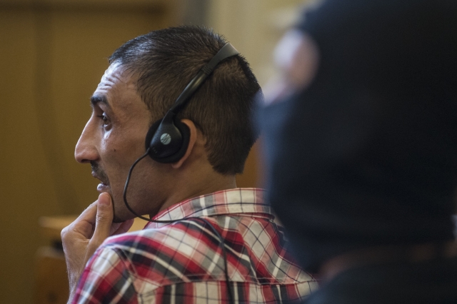 Pašeráci lidí dostali 25 let za smrt 71 migrantů v&nbsp;chladírenském autě