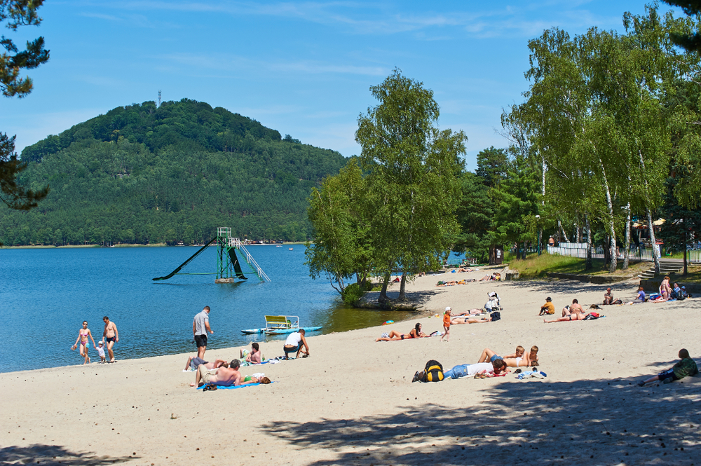 V koupalištích se už objevují sinice, na&nbsp;Žďársku je dokonce zákaz koupání