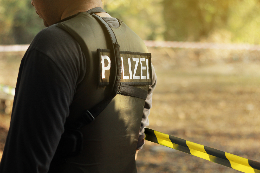 Útočník v&nbsp;Berlíně nožem zranil tři lidi, dva z&nbsp;nich vážně