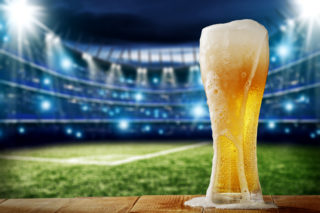 Kvůli žíznivým fanouškům v&nbsp;Moskvě dochází pivo
