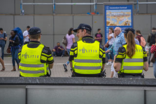 Vůz v&nbsp;Nizozemsku najel do lidí, jednu osobu zabil, tři zranil
