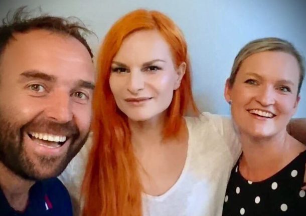 Do kostela se vracím ráda, katolická církev je ale dogmatická, řekla v&nbsp;pořadu Host Frekvence 1 Iva Pazderková