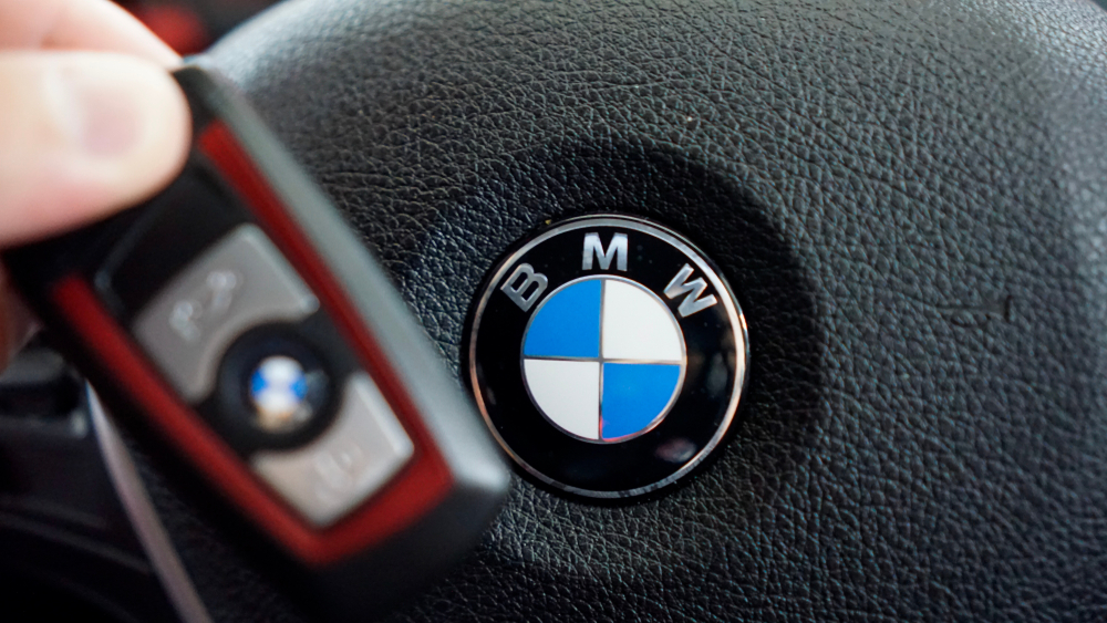 Žena žaluje liberecký autosalon: Kvůli nejasné reklamě chce BMW za 7 tisíc