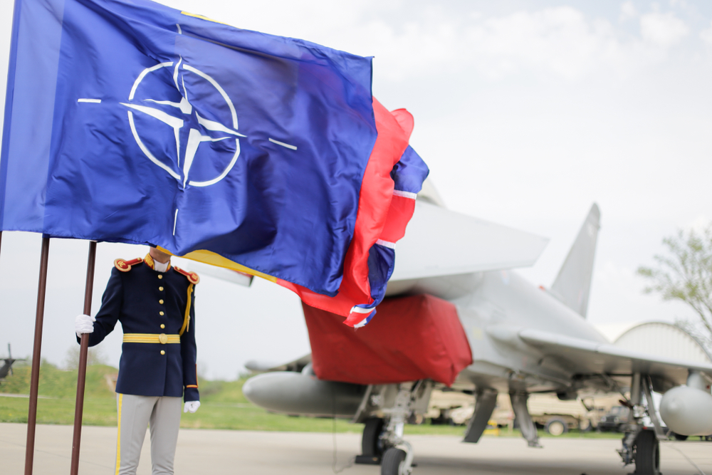 Oficiální zpráva ze summitu NATO byla sepsána před příletem Trumpa