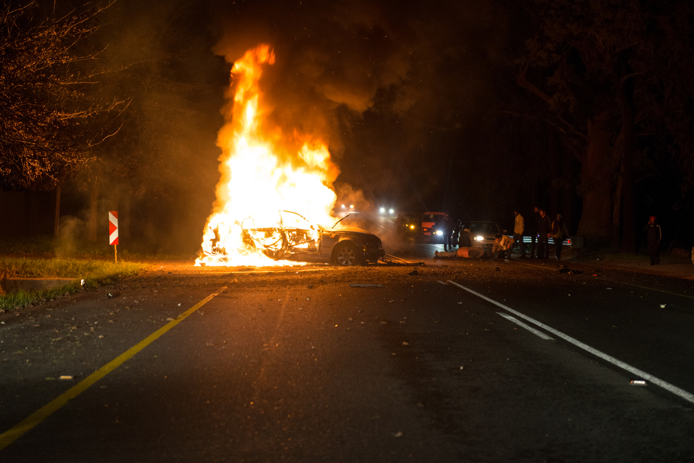 Běžec (54) vytáhl mladíka (24) z&nbsp;hořícího vozu: Dostal ocenění Gentleman silnic