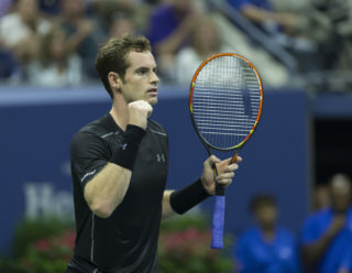 Murray na&nbsp;poslední chvíli vzdal start ve Wimbledonu