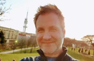 Zemřel DJ Loutka (†51): Spáchal sebevraždu