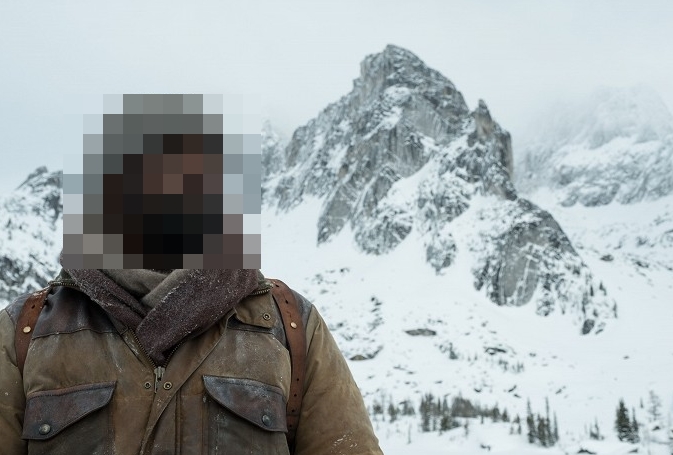 Je tohle nový James Bond? Herec provokuje fanoušky na&nbsp;sociální síti