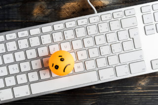 Za nenávistné komentáře ke kurdskému miminku vznesla třinecká policie obvinění