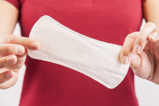 Skotsko bude studentkám zdarma poskytovat menstruační vložky