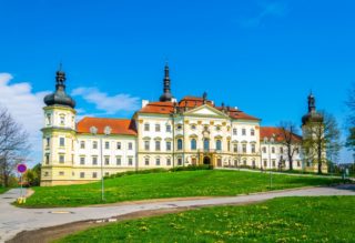 Archeologové vyzvedli ostatky Přemyslovců z&nbsp;Hradiska: Čeká je odborná analýza