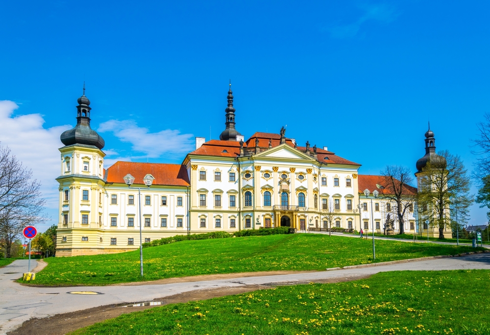 Archeologové vyzvedli ostatky Přemyslovců z Hradiska: Čeká je odborná analýza