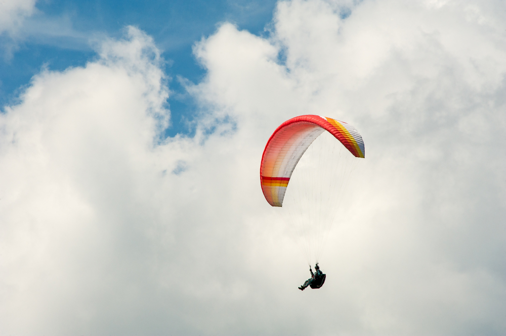 V Rakousku se vážně zranil český paraglidista