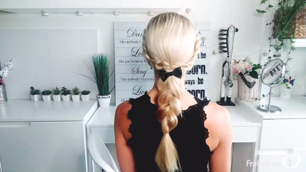 Hairstyle s&nbsp;Ellie: Vyzkoušejte 5 rychlých účesů v&nbsp;jednom