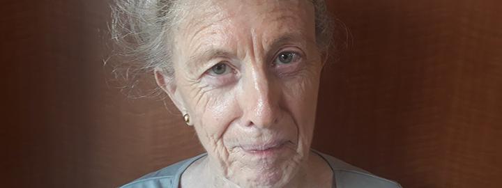 Seniorka po ztrátě paměti hledá vlastní identitu