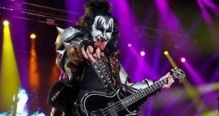Závěrečná oslava slavné kapely. Rocková skupina Kiss bude mít poslední světové turné