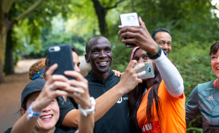 Nový rekord maratonu! Kipchoge ho v Berlíně překonal o více než minutu