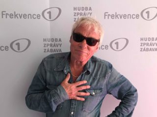 Jsem do jisté míry slavný, ale nejsem bohatý, řekl v&nbsp;pořadu Host Frekvence 1 Jan Saudek