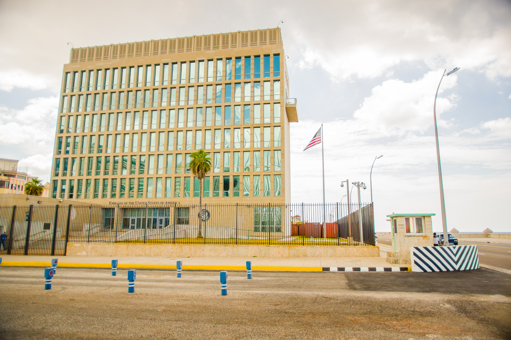 Kubánští vědci v&nbsp;USA debatují o&nbsp;záhadné nemoci diplomatů, nemocných je přes 30