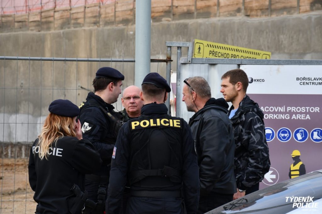 Průsak vody v&nbsp;metru bude mít dohru. Policie zahájila trestní řízení